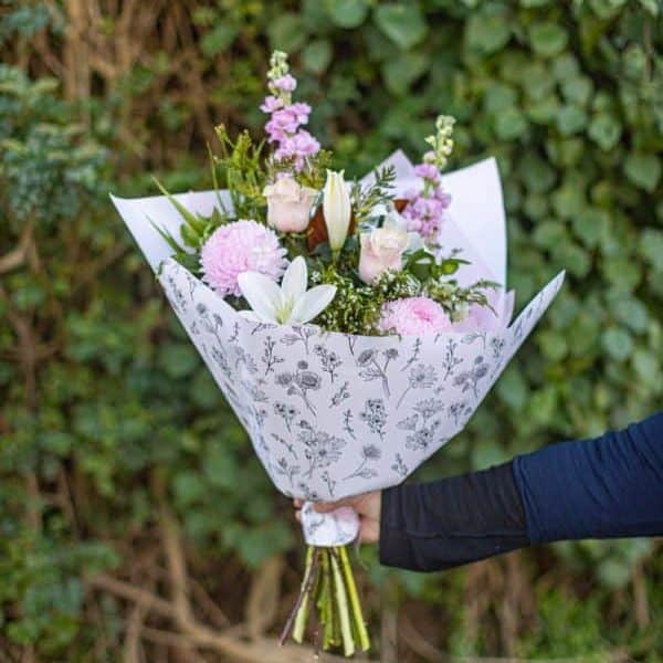Pink floral bouquet, floral arrangements, flower delivery, Simply Blooming NZ, customisation, NZ florists, fresh flowers, wedding & event flowers.