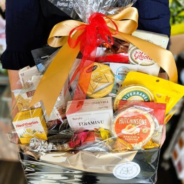 Gourmet Gift Hamper - Cheese and Dip