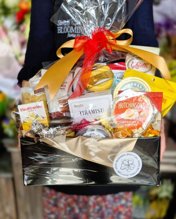 Gourmet Gift Hamper - Cheese and Dip