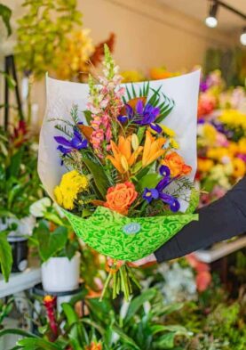 AI4I9411 Vibrant mixed flower bouquet from Simply Blooming flower shop in New Zealand.
