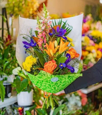 AI4I9411 Vibrant mixed flower bouquet from Simply Blooming flower shop in New Zealand.