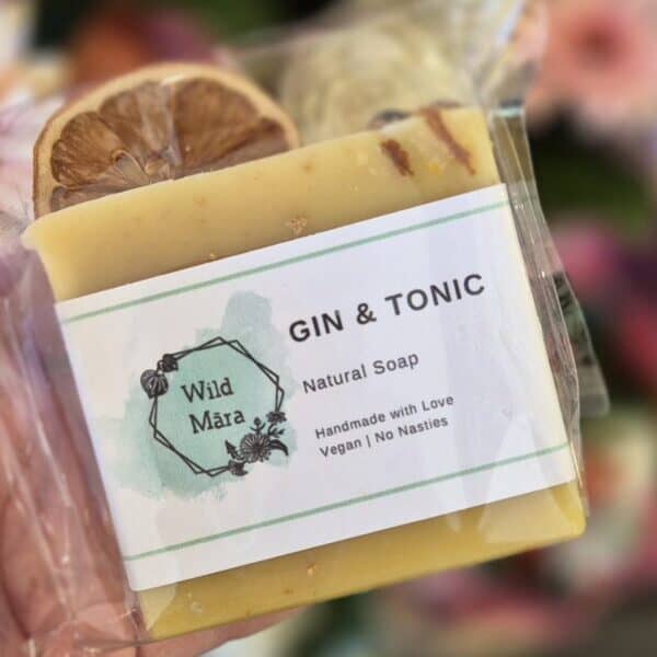 Handmade gin and tonic botanical soap from Wild Mara, with natural ingredients and vegan-friendly.