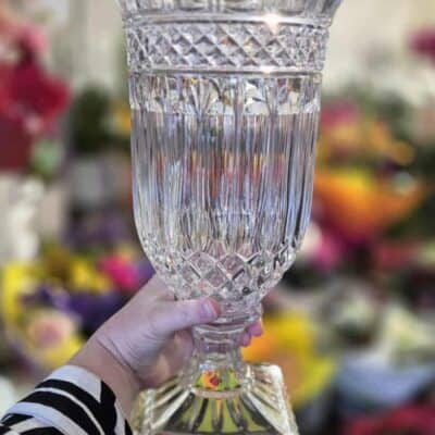 Luxury Vase Extra Large Elegant cut crystal vase, ideal for floral arrangements and home decor.